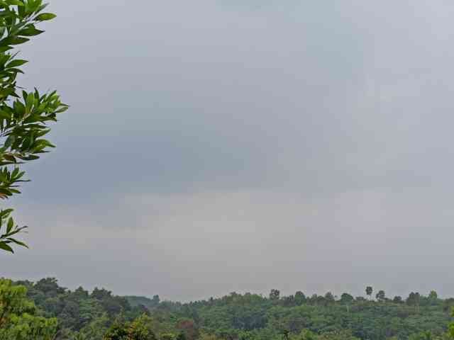 ಮೊಡ ಕವಿದ ವಾತಾವರಣ