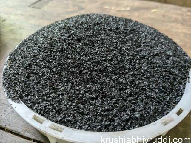 Super potassium humate flake type.